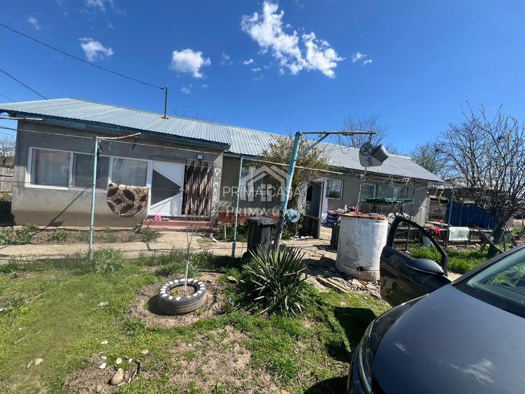 Casa si teren in comuna Mihailesti SC=100mp teren=820mp Pret: 28.000 neg. - 6