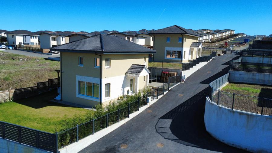 Vand casa individuala comision 0% - 10