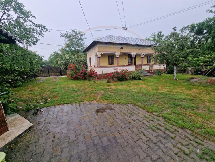 Gospodărie completă și spațioasă -Lunca Corbului- Ciesti!