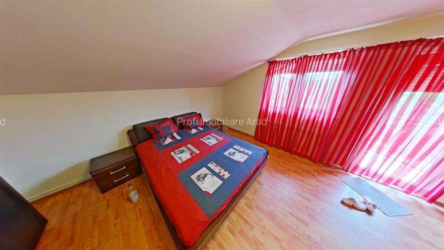 Casa mare si frumoasa cu 5 camere in Gradiste - 13