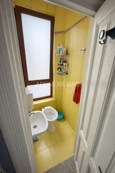 De Vanzare Apartament 2 camere zona Armeneasca sect.2 - 6