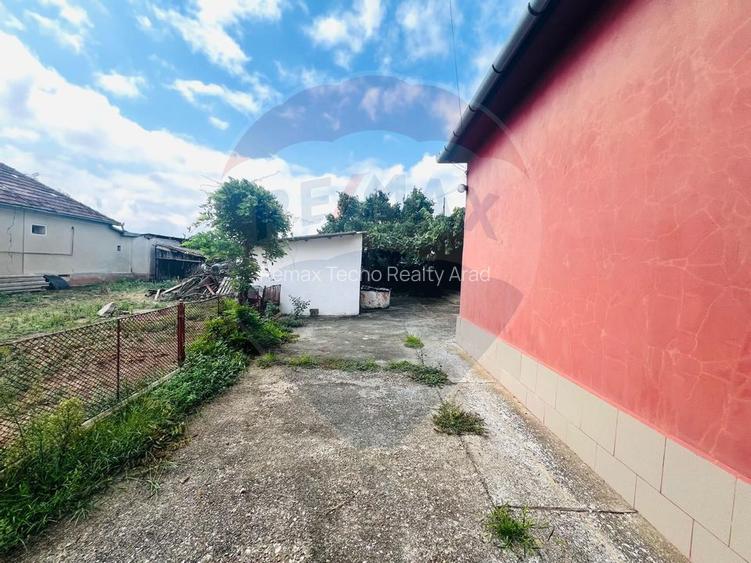 Casă 4 camere 1672 mp teren in Horia - 4