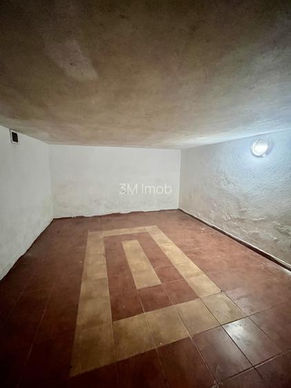 Casa de vanzare Frumusani - Spatiu Comercial la Parter - 25 min de Bucuresti  - 18