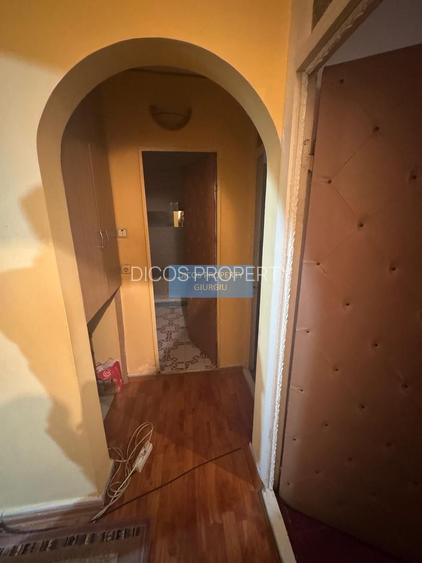 Apartament 4 camere de vânzare – zonă Școala 8 - 4