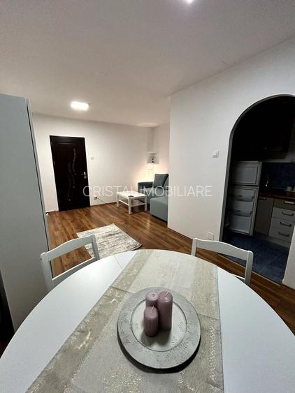 Garsonieră renovată, mobilă nouă, 3 min ParkLake, etaj 9 - 2