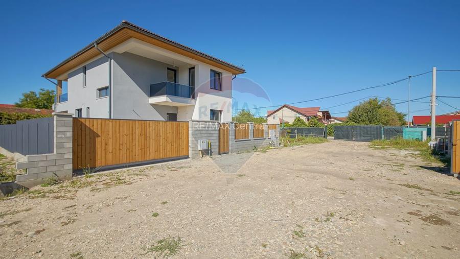 Casă / Vilă cu 5 camere de vânzare - 22