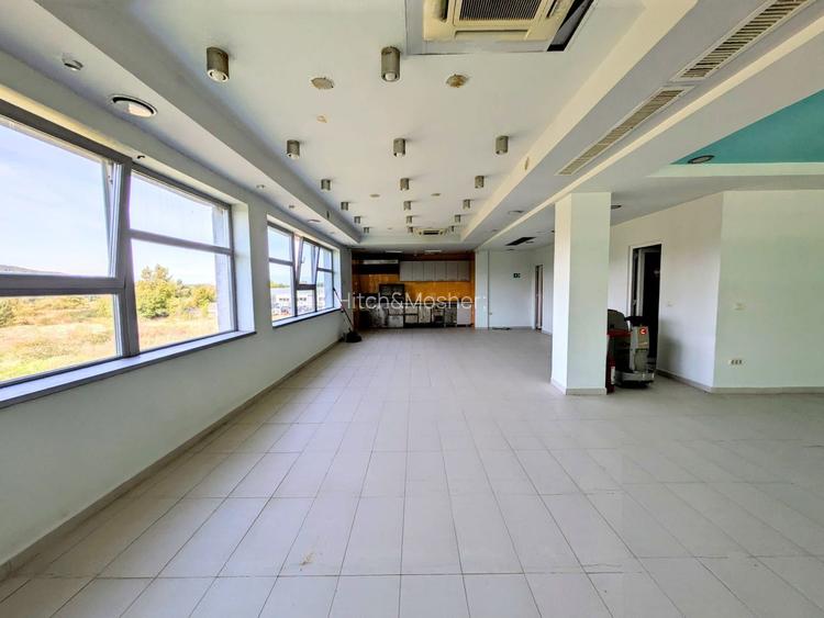 Clădire cu Spațiu Generos pentru Investiții Diverse - 8