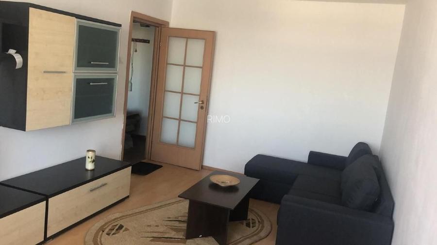 Apartament cu trei camere, Piata Sudului, 175.000€ negociabil - 2