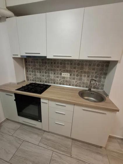 Apartament 2 camere, decomandat, 34 mp, centrala, parcare, Cartierul Latin
