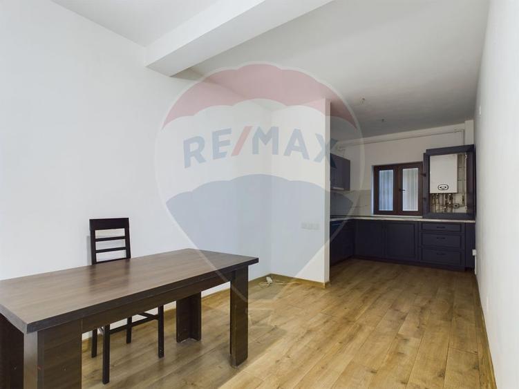 Casa cu 5 camere de inchiriat 210 mp | Eroii Revolutiei