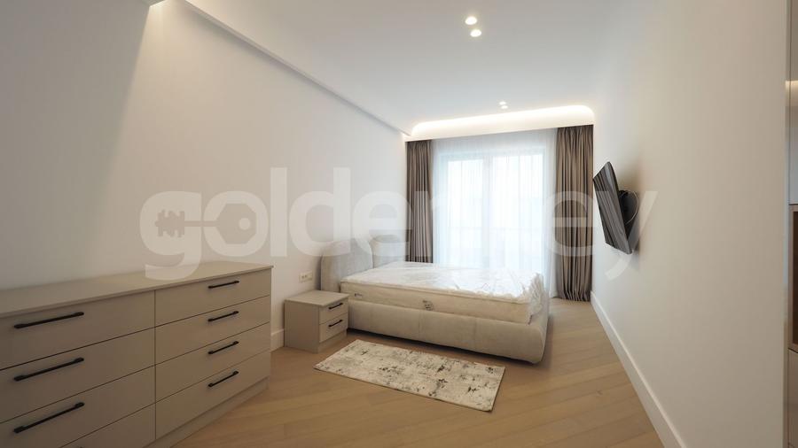 Apartament penthouse cu 4 camere langa Cambridge School