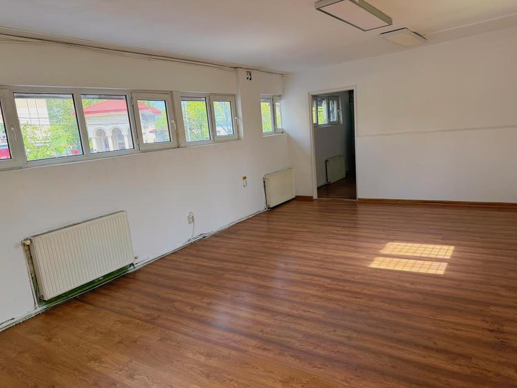 Inchiriere spatiu comercial in Complexul Comercial Mirano International 42