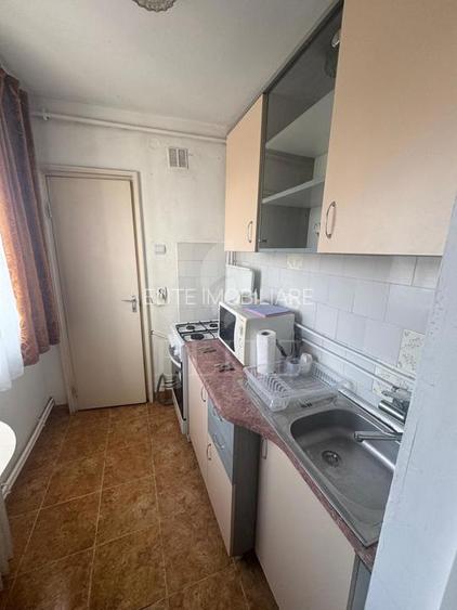 Garsoniera în zona Profi - 5