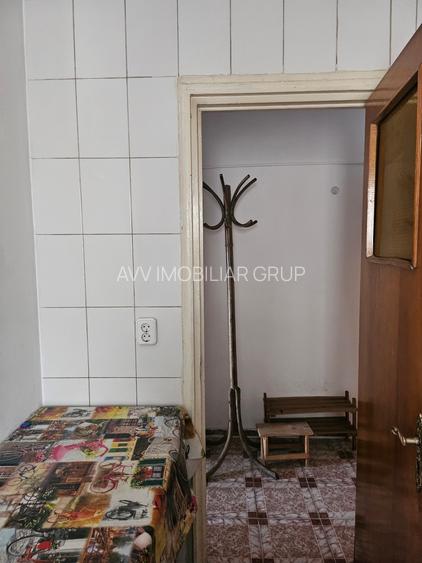 Soseaua Vergului, stradal, vis a vis spitalul Malaxa - 12