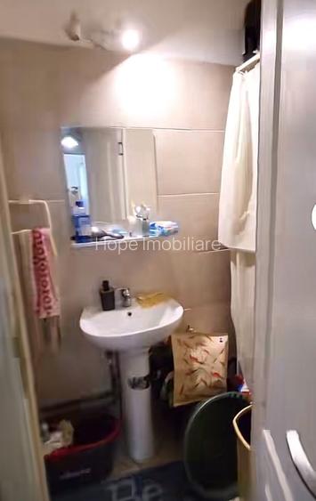 Basarabia-strada Pescarusului- apartament 3 camere 2 bai - 3