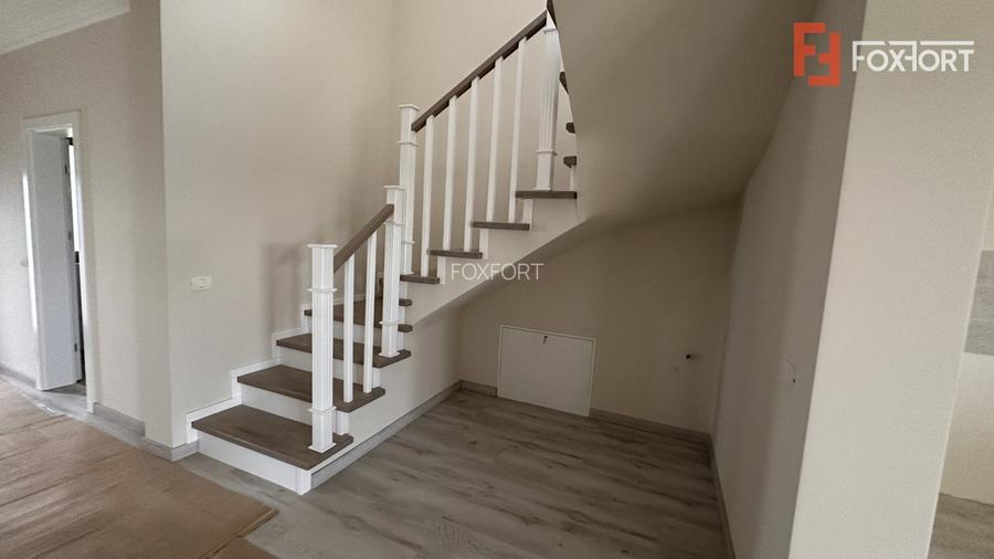 Duplex de vanzare cu 5 camere, despartit prin garaj, zona Giroc  - 6