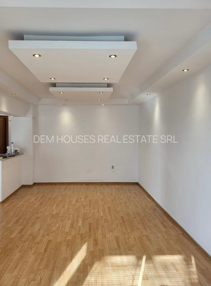 Duplex superb,bloc monolit stradal pe Bulevardul DECEBAL,vedere libera pe sud - 6