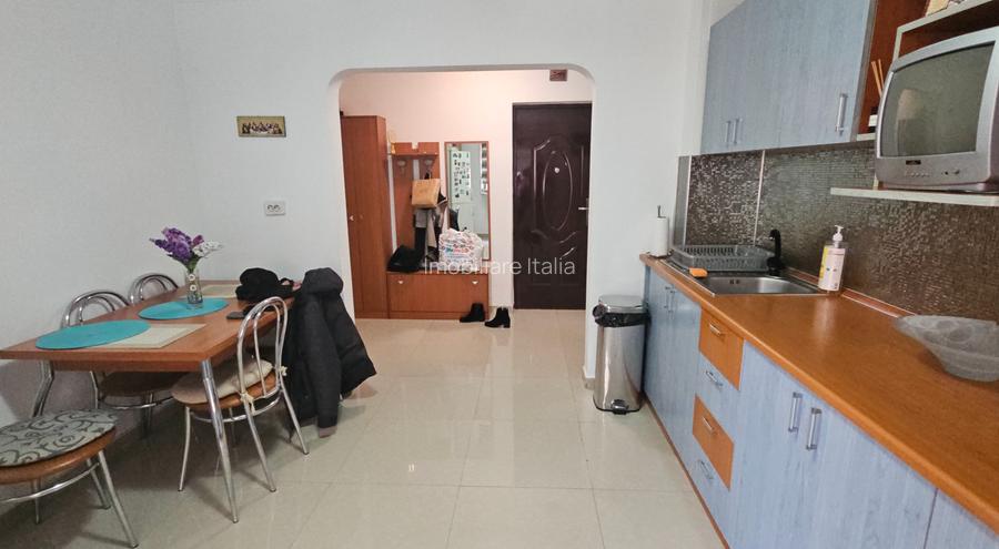 Apartament decomandat,  bloc 1986, etaj 1, curat - 2