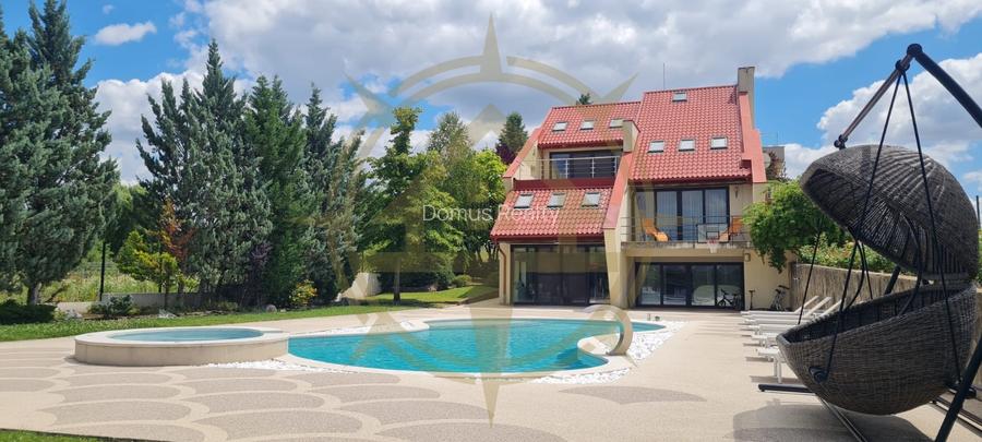 DOM00444 - Vila luxurianta la lac cu ponton si casa de barca  Snagov - 32