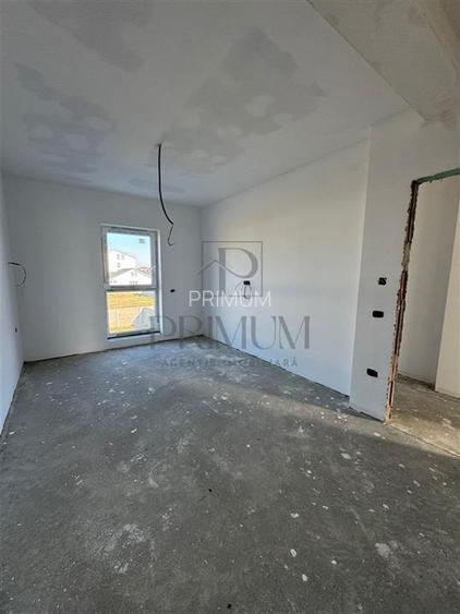 Duplex separat prin camera tehnica - zona linistita - personalizare interioara. - 10