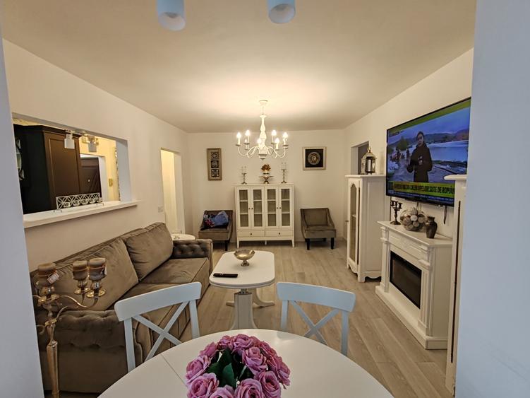 Apartament 3 camere mobilat si utilat nou zona Centrul Civic