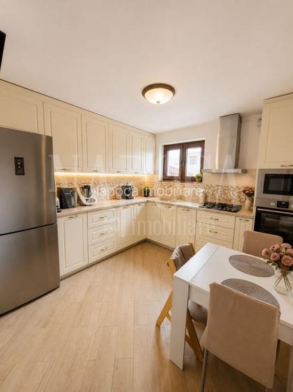 Casa 5 camere de vanzare in Tineretului Oradea, Oradea - 3