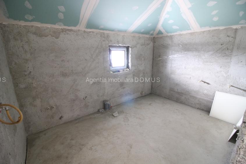 Vila D+P+M  Sat Costi ( Floricultura) cu bransamente la utilitati - 15