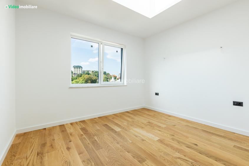 Apartament 3 camere, central, zona de case, bloc 2025 - 16