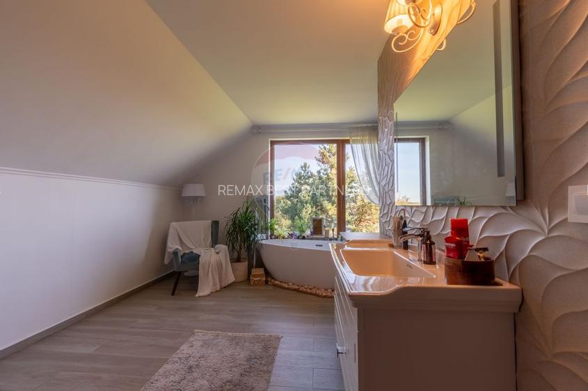 Proprietate exclusivista de vanzare: 2 case | 9 camere | 2000 mp teren - 49