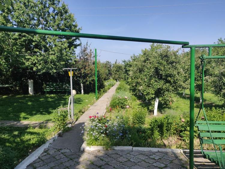 Casa S+P+1+M si teren 2500 mp in Roman, langa Mariko Inn - 5