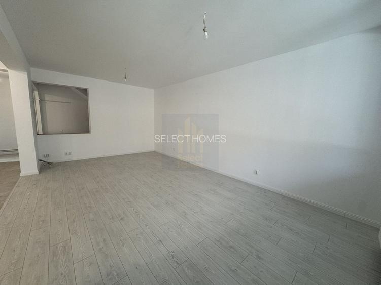 Apartament 5 camere triplex cu curte de vanzare *metrou Crangasi* - 4