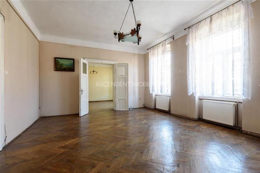 Nivel in vila, curte deosebita, priveliste, Central, Brasov - 5