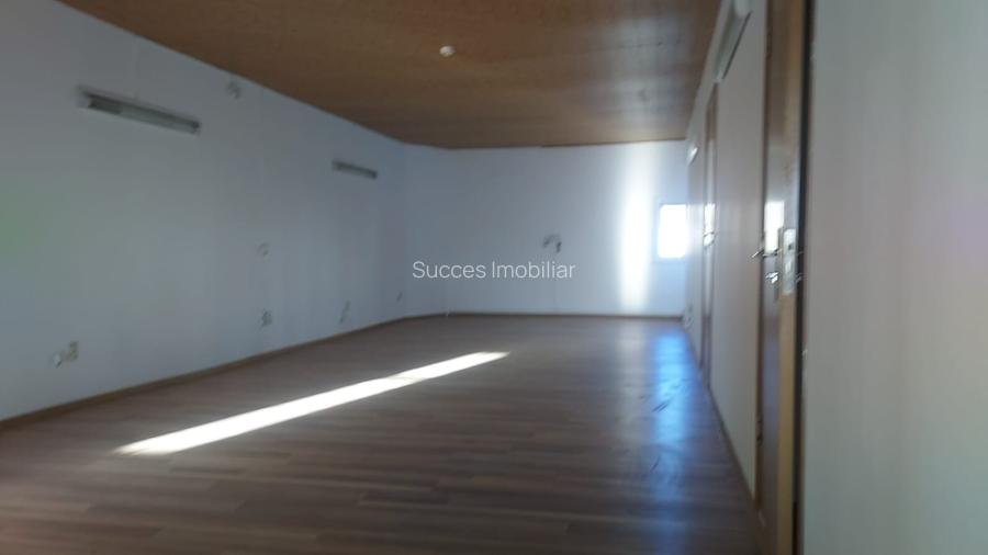 MIHAI BRAVU-METROU,VILA 9 CAMERE,LIVING 75 MP,400 MP,P+1+M,CURTE 300mp, 2300 eur - 20