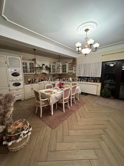 Vanzare Casa/Villa 6 camere 3 bai 3 wc -uri Dobroiesti 0% Comision - 13