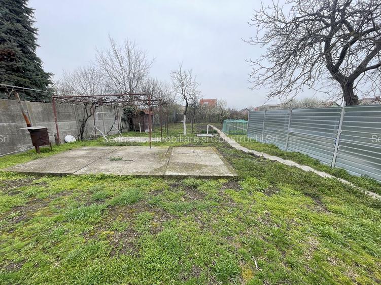 Casa de vanzare cu teren generos - 10