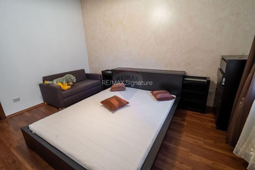 De vanzare casă  5 camere - 13