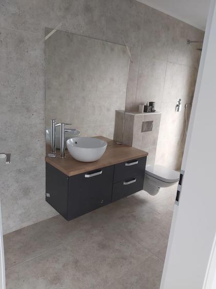 Penthouse 200 mp utili, 400 mp terasa, zona Baciu
