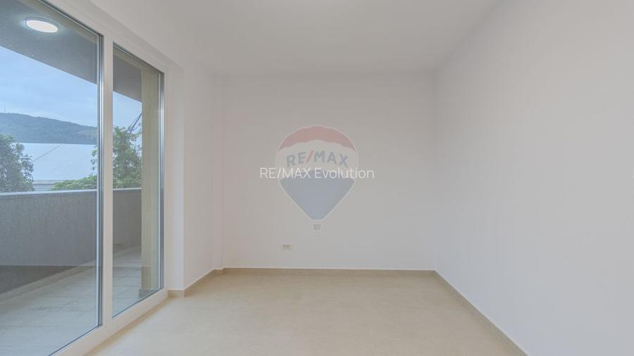 Clinica medicala-9 cabinete- URBAN PLAZA - bloc 15 parter! - 43