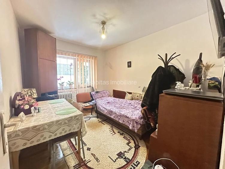 Apartament 3 camere decomandat, Aleea Brates - 2