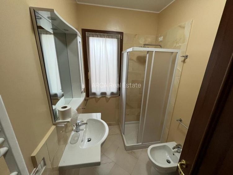 Apartament 3 camere 2 bai intrare Mamaia pe partea cu marea Mobilat utilat - 12