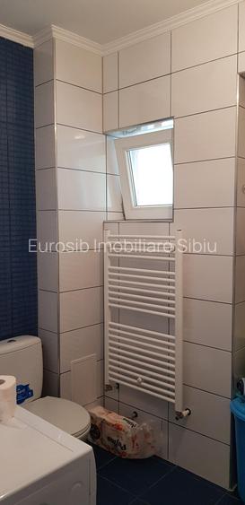 Apartament cu 4 camere situat la etajul 4 din 4 - 12