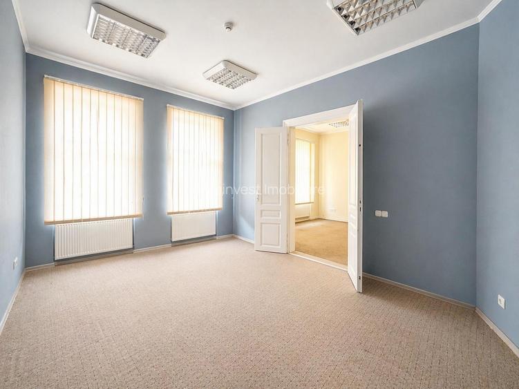 Apartament de vanzare in Oradea, 115 mp,ultracentral , 5 minute de Piata Unirii - 2