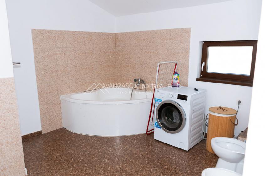 | Casa individuala cu 5 camere | 211 mp | 450 mp teren | Zona Vivo | - 12