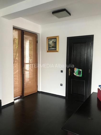 Casa D+P+E de inchiriat in Alba Iulia zona CETATE 350 mp si Teren 600 mp - 4