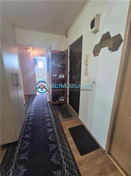 Royal Imobiliare - Vanzare apartament 3 camere zona Paltinis - 15