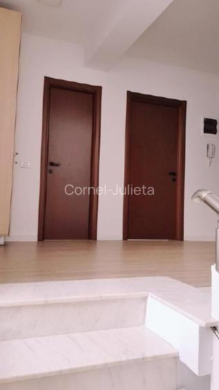 Imobil birouri singur curte, 8 camere.D+P+2, cu locuri de parcare in fața - 5