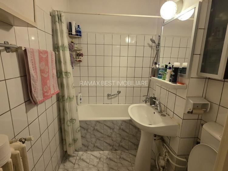 titan-4 camere -etajul 1 - 8