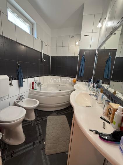 Vanzare 2 apartamente cu curte si terasa - 9