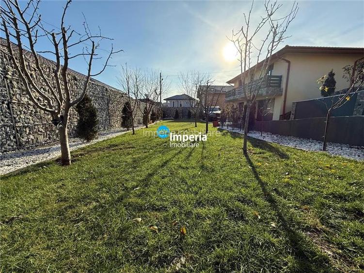 Vila 4 cam. 650 teren, regie proprie, garaj, beci, vedere lac Iezareni - 2