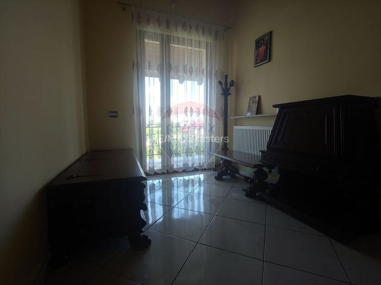 Casă / Vilă de lux cu 5 camere de vânzare în Vadu Moldovei, Suceava - 33